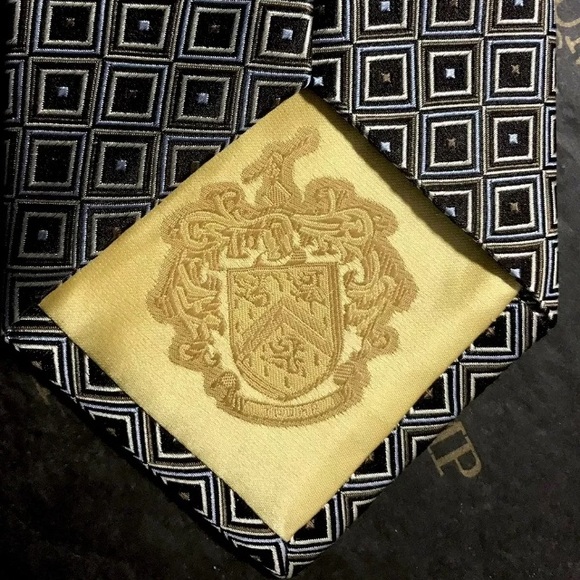 PRESIDENT DONALD J TRUMP Signature Collection Tie - Picture 6 of 8